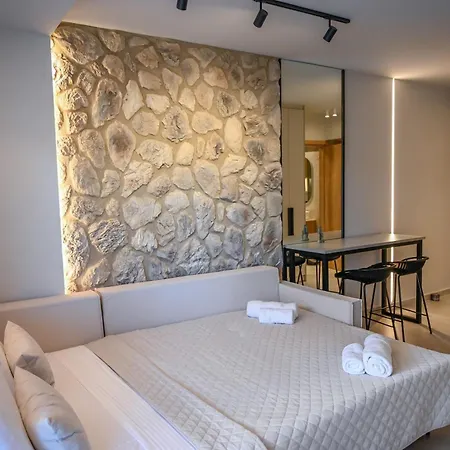 Aqua Lora Apartamento Nikiana