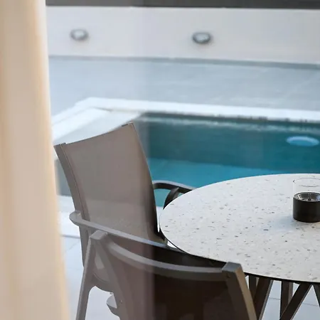 Aqua Lora Apartamento Nikiana