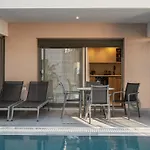 Aqua Lora דירה ניקיאנה