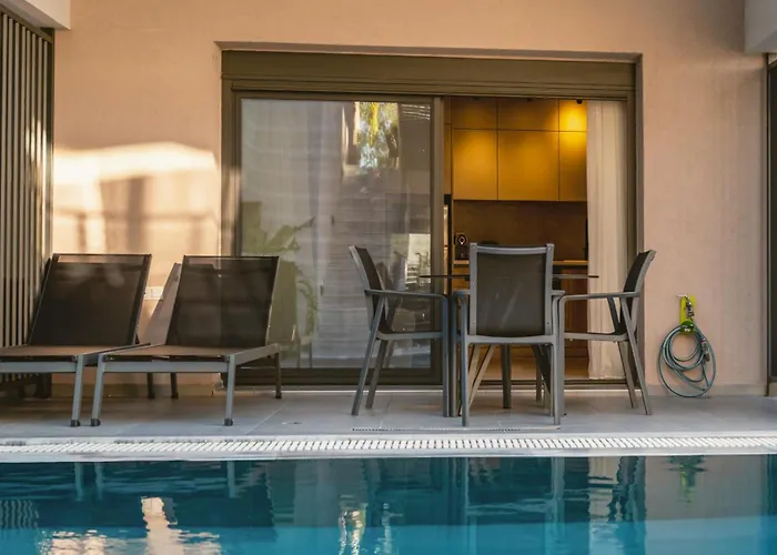 Aqua Lora Никиана